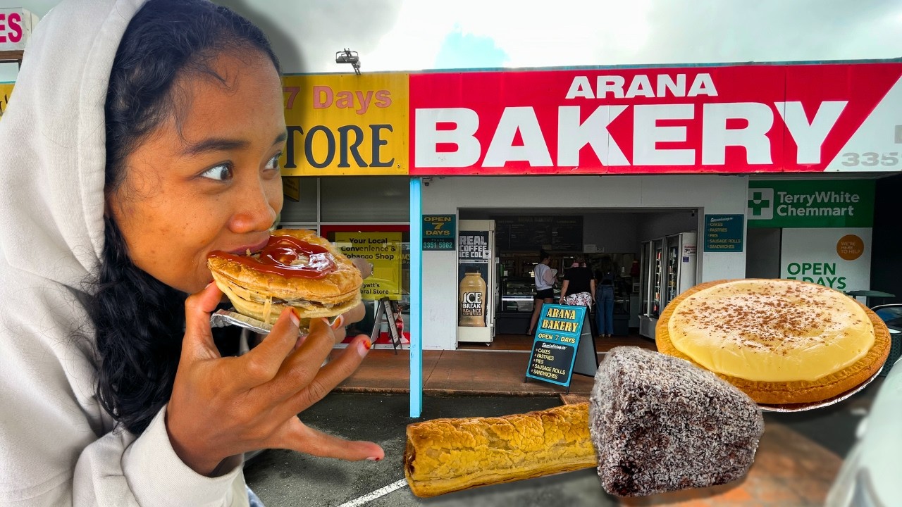 INDONESIAN Tries Aussie PIES from the Bakery