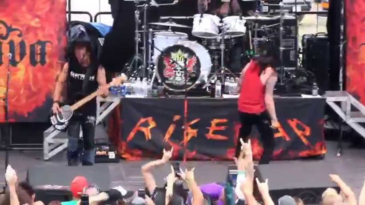 Saliva - Ladies and Gentlemen (Rockin the Rivers 2015)
