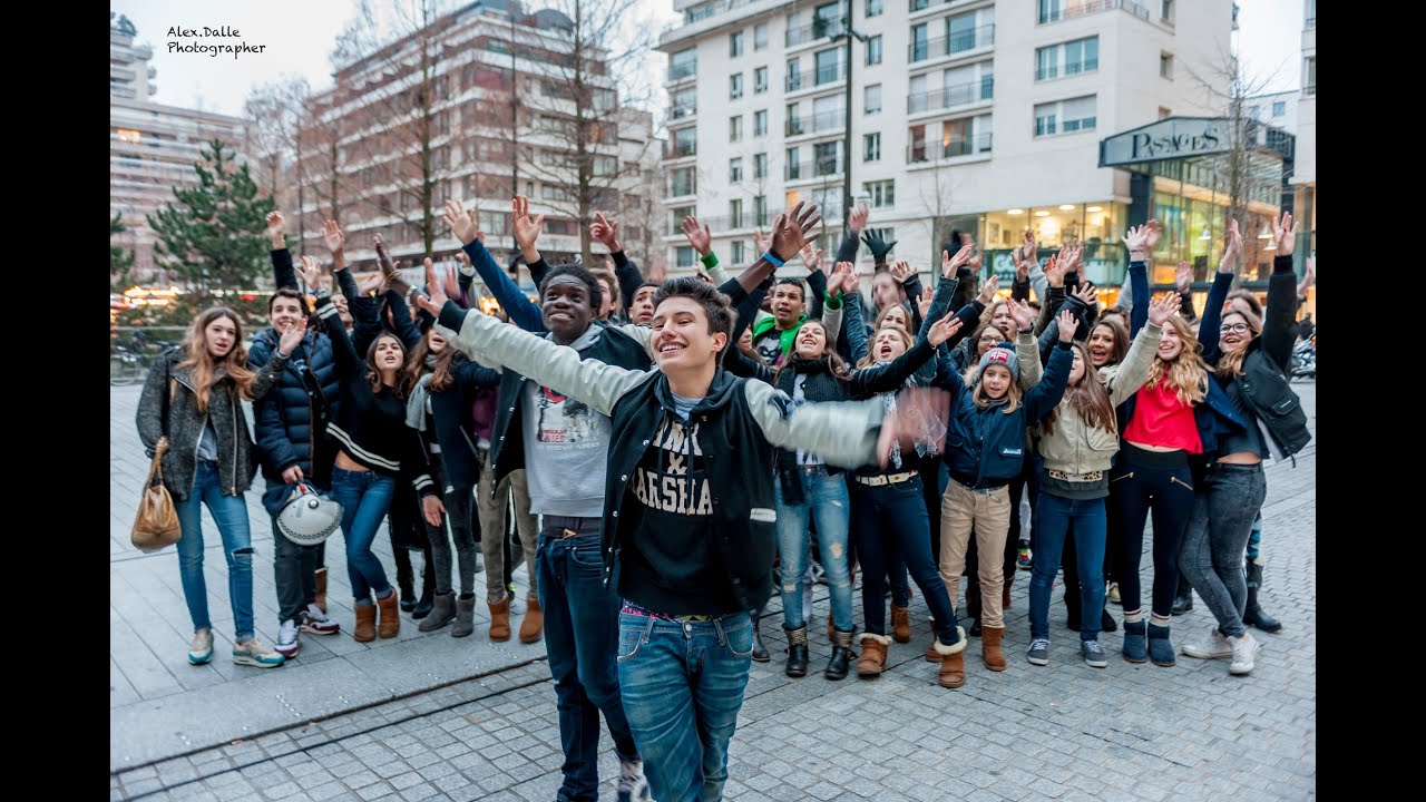 Pharrell Williams - Happy ( WE ARE FROM BOULOGNE BILLANCOURT )