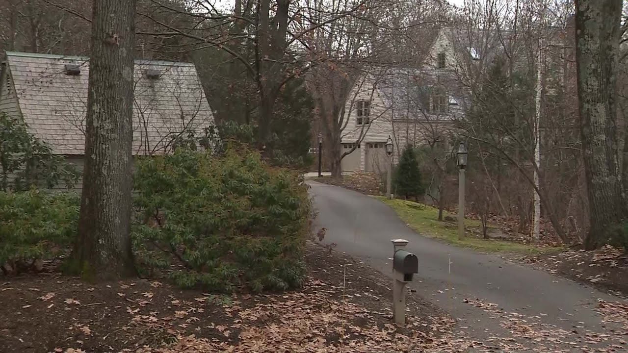 2 women recovering after being stabbed in home