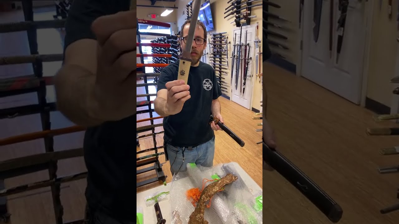 RVA Katana is unboxing antique sworda