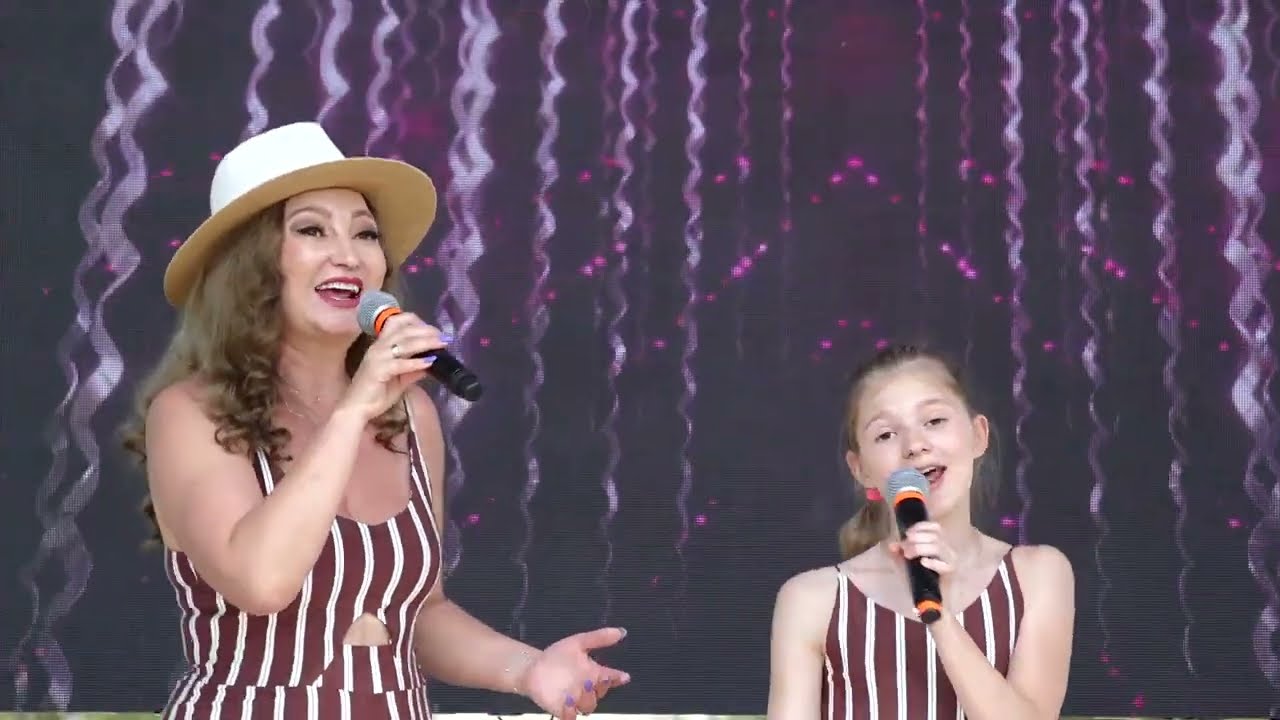 Liliana si Olivia Prado - Festivalul "În Lumea Surprizelor"