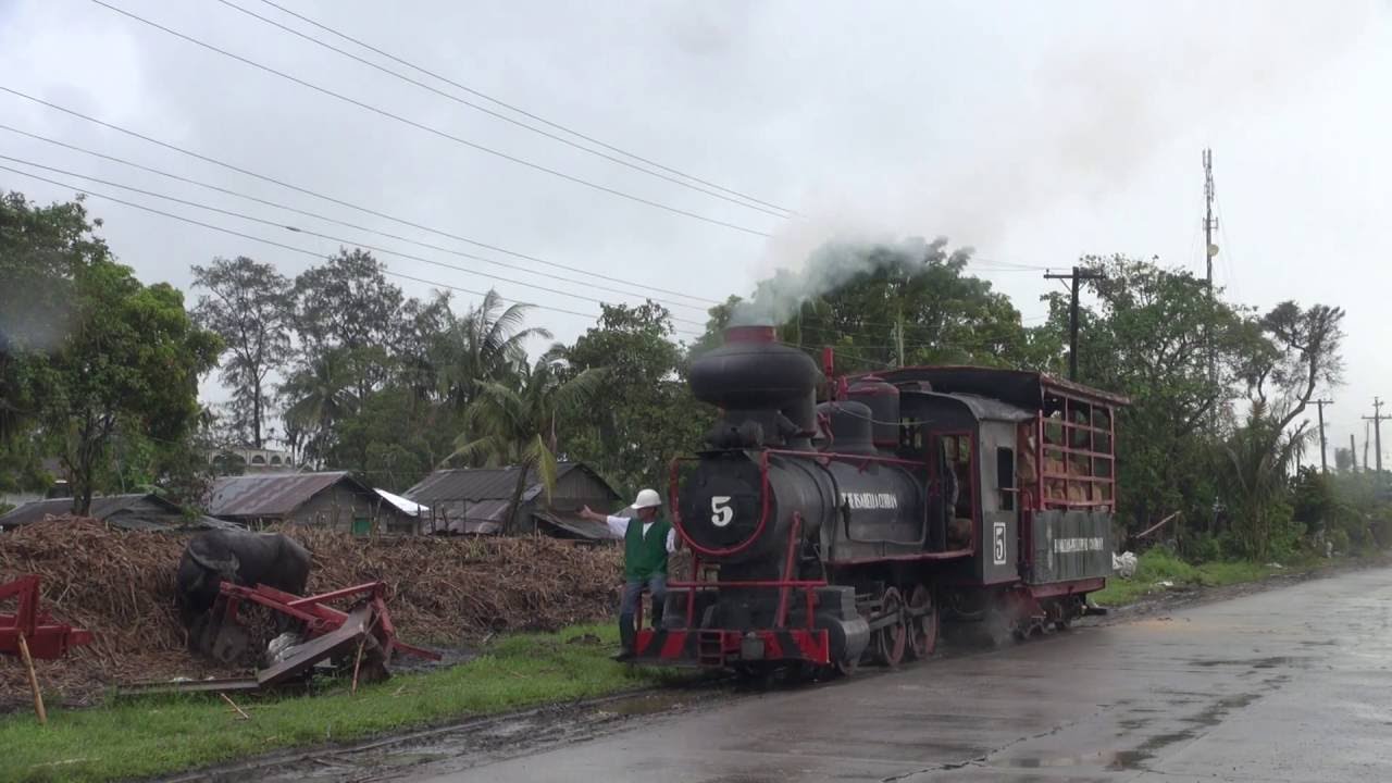 Steam of Hawaian Filipiines Suger Mill  Negros(Nov..2013) 1 ネグロス　ハワイアン・フィリピン製糖工場の蒸気機関車（2013年11月）1