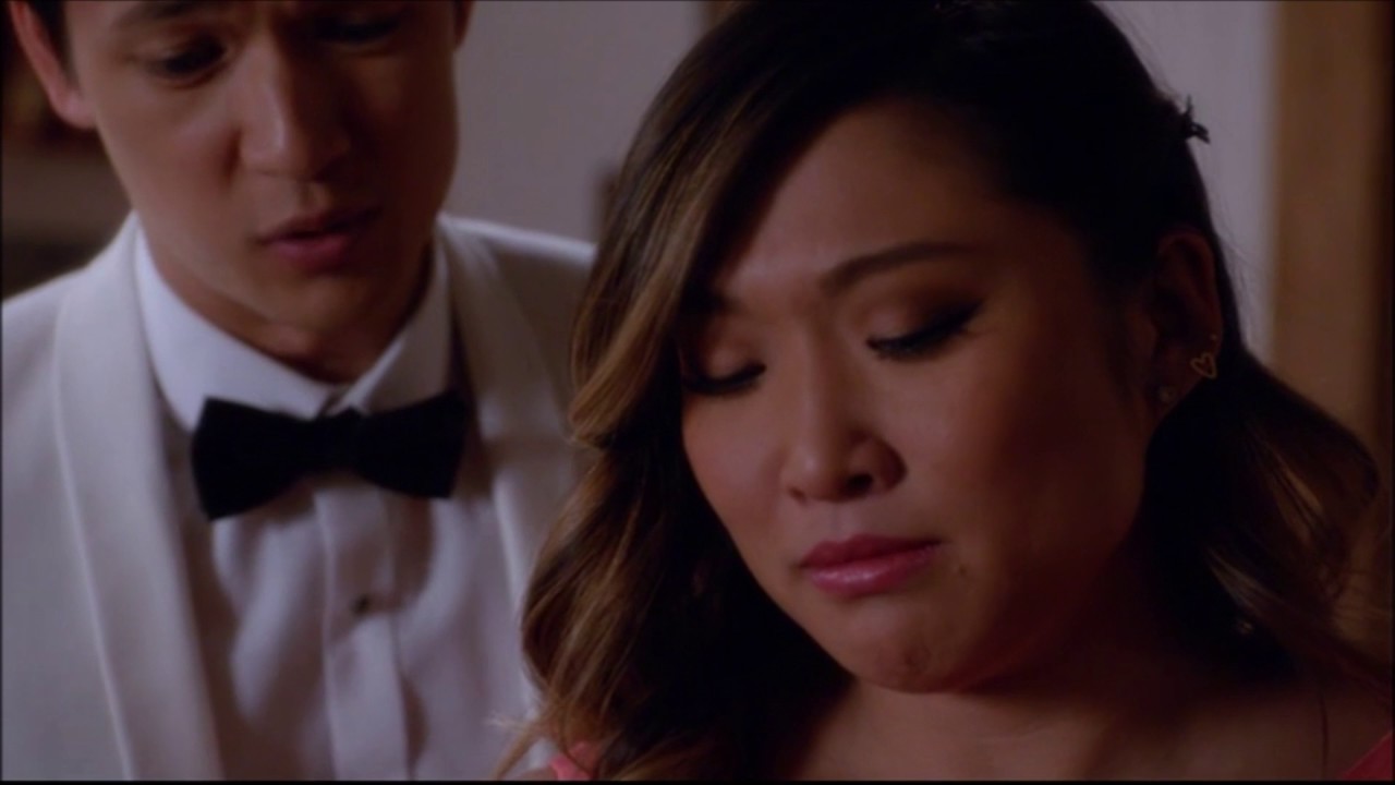 Glee - Tina asks Mike to marry her 6x08