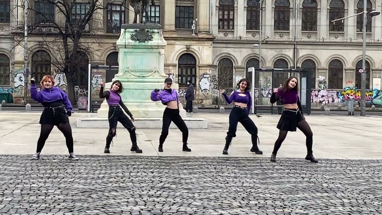 @eunoiaofficial6877  at Random Dance Play by @gotoe  | LISA  -'MONEY' ORIGINAL CHOREOGRAPHY