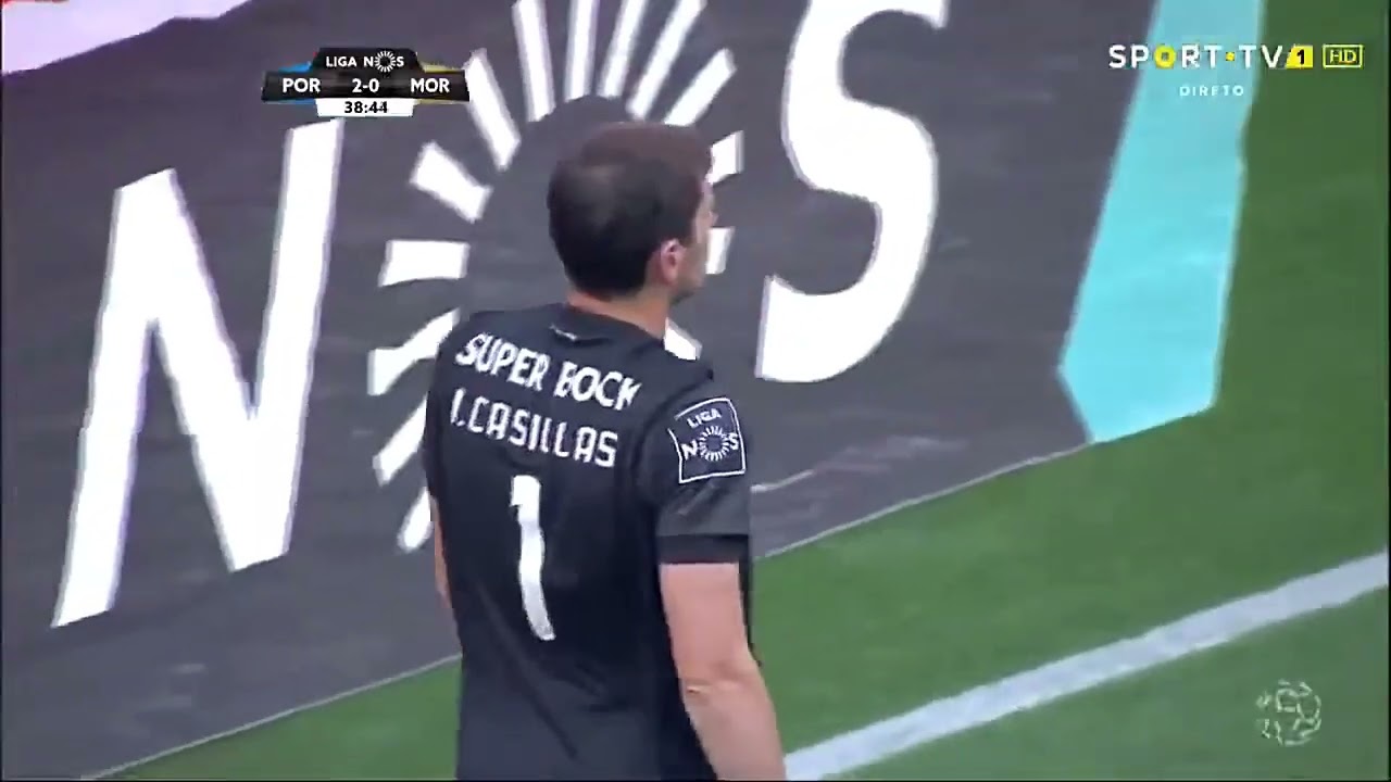 Iker Casillas Vs Moreirense (Home) 2017/18
