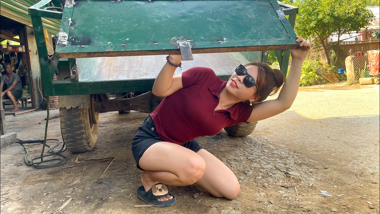 Tractor repair girl daily work continuous repair: full video throughout the time