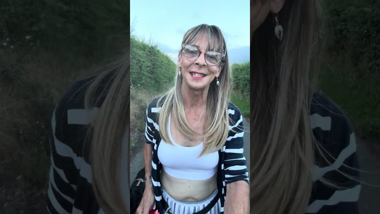 Субботняя вечерняя прогулка с собакой 🐶 и новости о событиях дня 😊💋