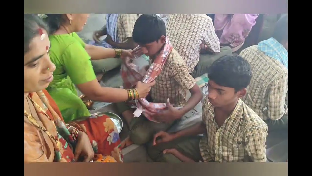 MJPAPBCWR SCHOOL BOYS NARASANNAPETA తల్లీ తండ్రుల పాద పూజ