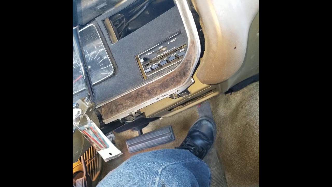 cold hard start on an old 1971 Plymouth fury