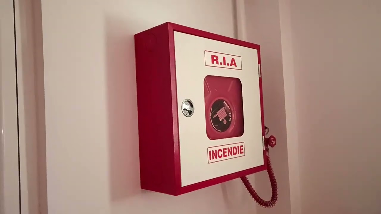 ROBINET D'INCENDIE ARMÉ R.I.A طفاية الحريق