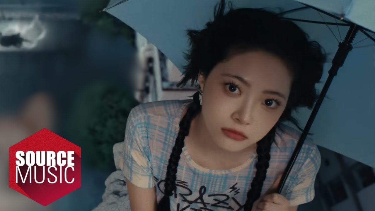 LE SSERAFIM (르세라핌) 'Pierrot' MV