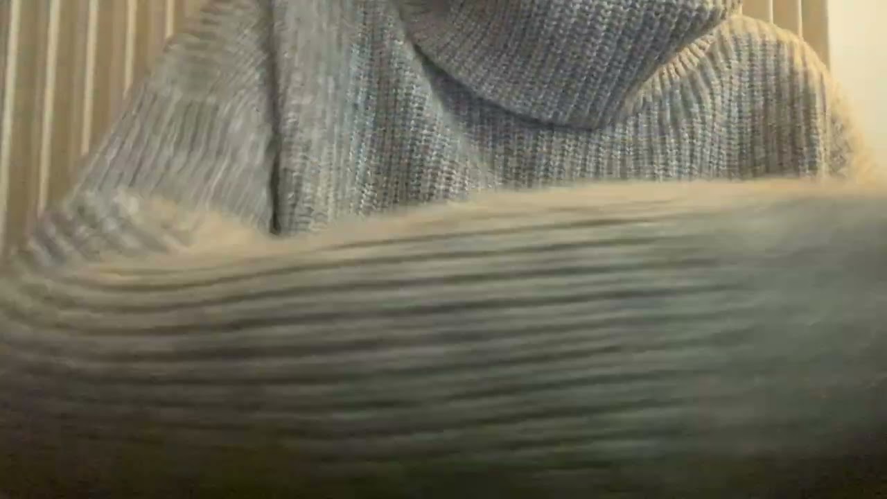 ASMR | Scratching on a sweater 🧶 (no talking)