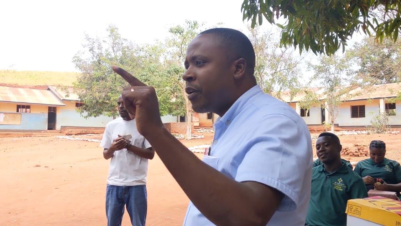 Sifa nyingi kwa first wisdom foundation kutoka kwa walimu#africa #columbus#kigoma #whowillbemylif
