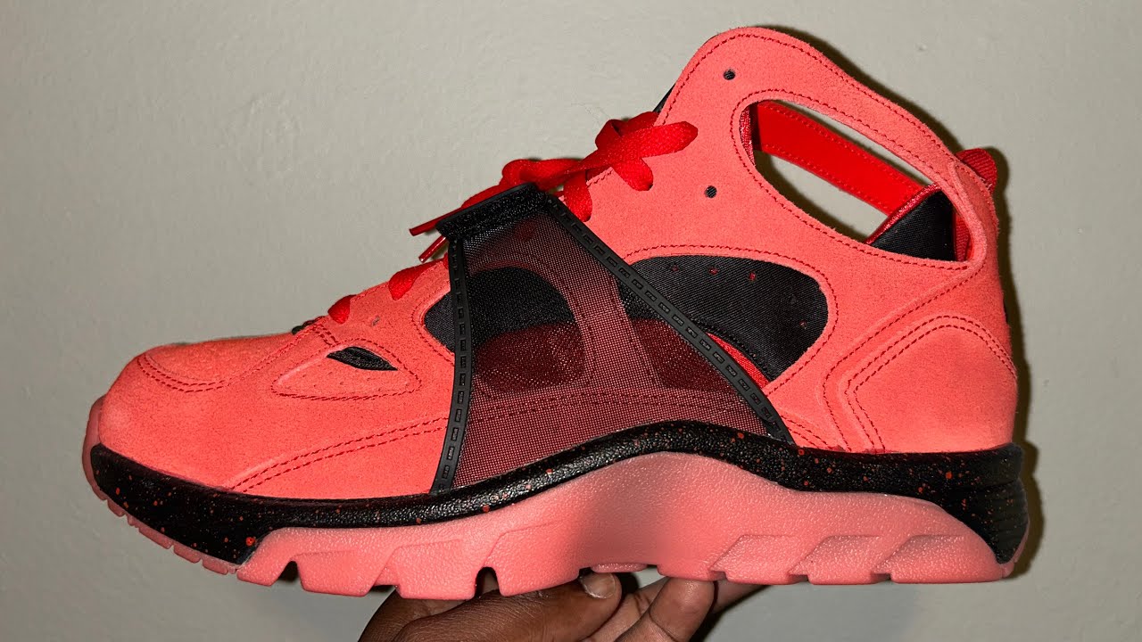 Nike Air Huarache Trainer 1 Challenge Red “Glow in the Dark” Stranger Things 