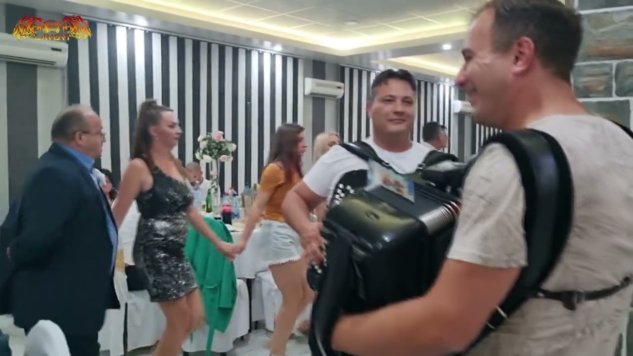 SRPSKO NARODNO KOLO DARKO ANTIC & LAVOVI - Tri delfina - Potocac