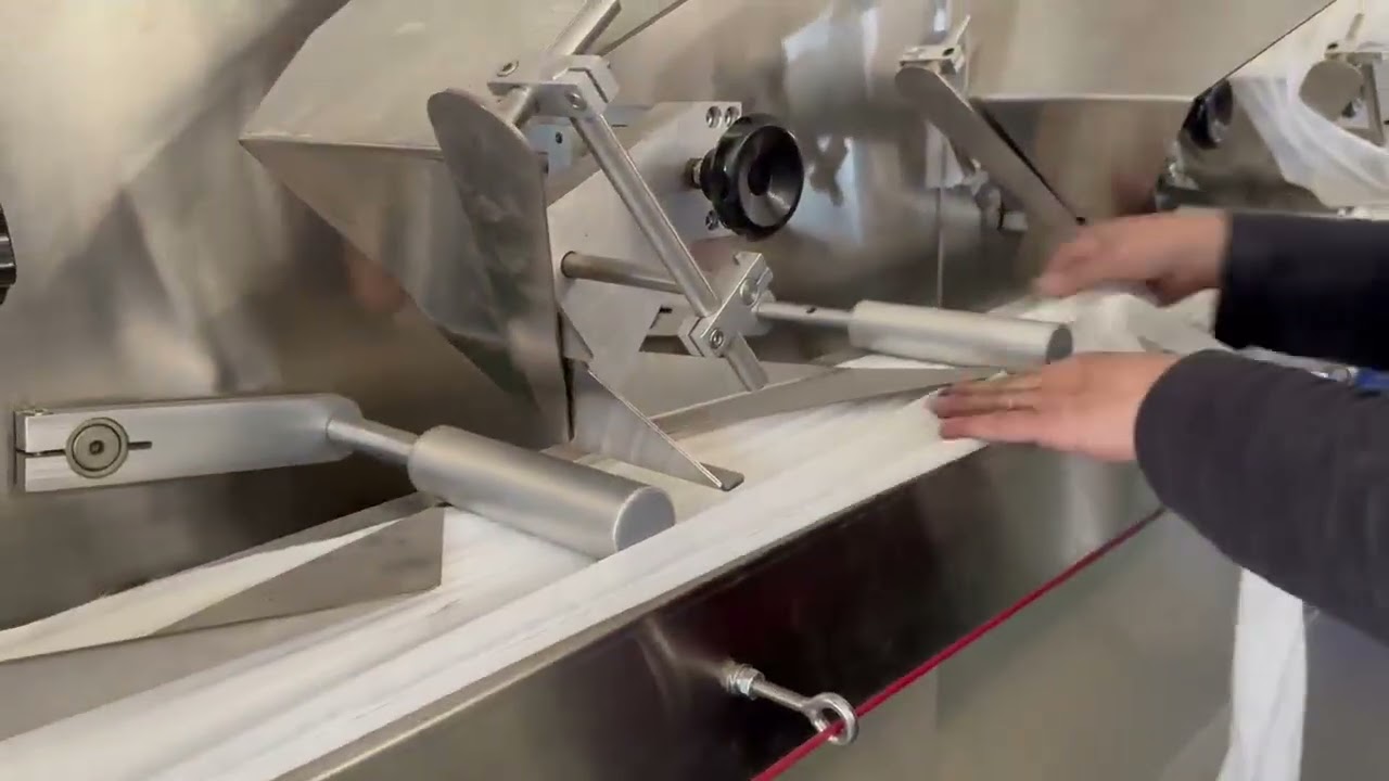 Compatible with various non-woven materials #wetwipesmachine #wettissuemachine