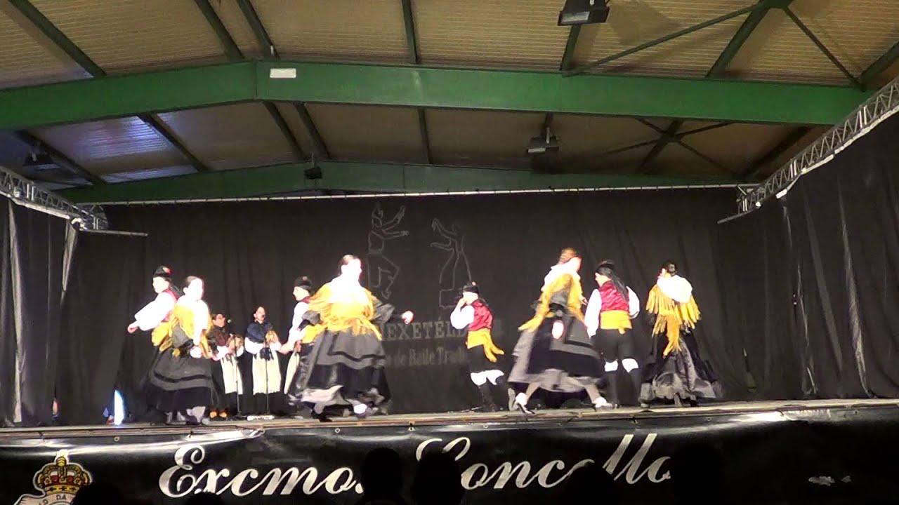 Xeitosos de Trazo. 1º premio categoría  C no XI concurso de baile tradicional tequexetéldere