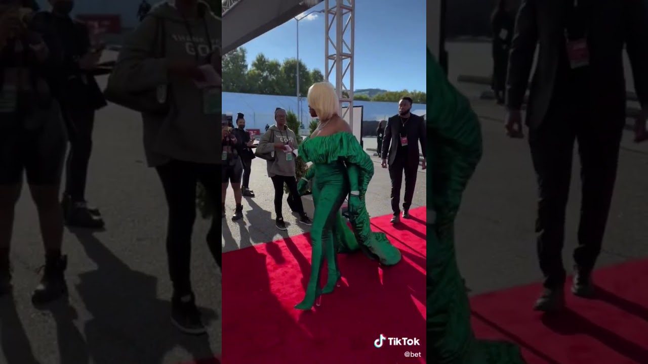 Remy Ma & Papoose Arrive At #hiphopawards22 #shorts #redcarpet @remyma @papoose #hiphopawards