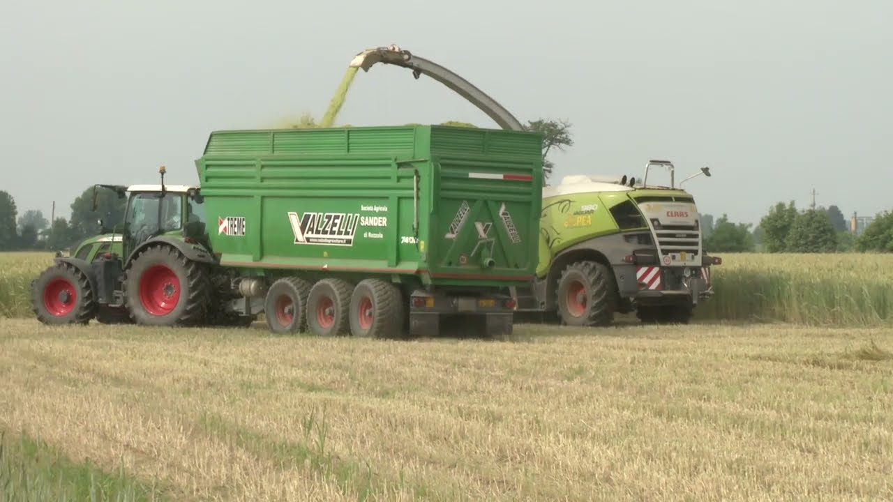 Gruppo Pea con Jaguar 980 Capello e New Holland Fendt Ravizza Valzelli