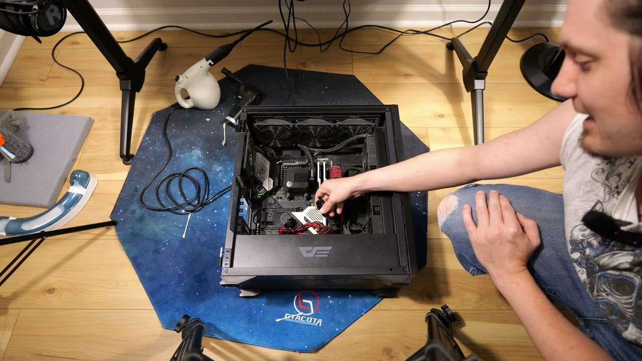Sapphire RX 7900 XTX Nitro+ Unboxing/Install With Benchmarks With Some Gameplay