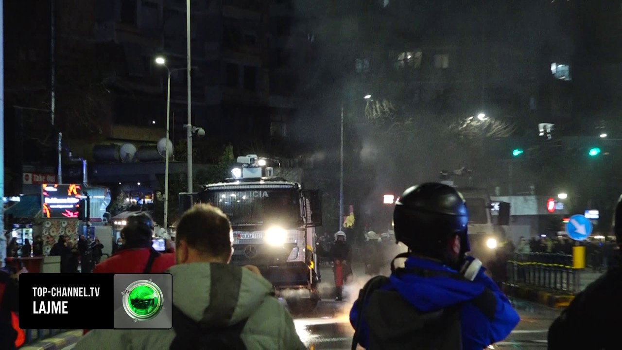 Top Channel/ Autobotë në flakë, protestues të lënduar, çfarë nuk u pa nga protesta e PD