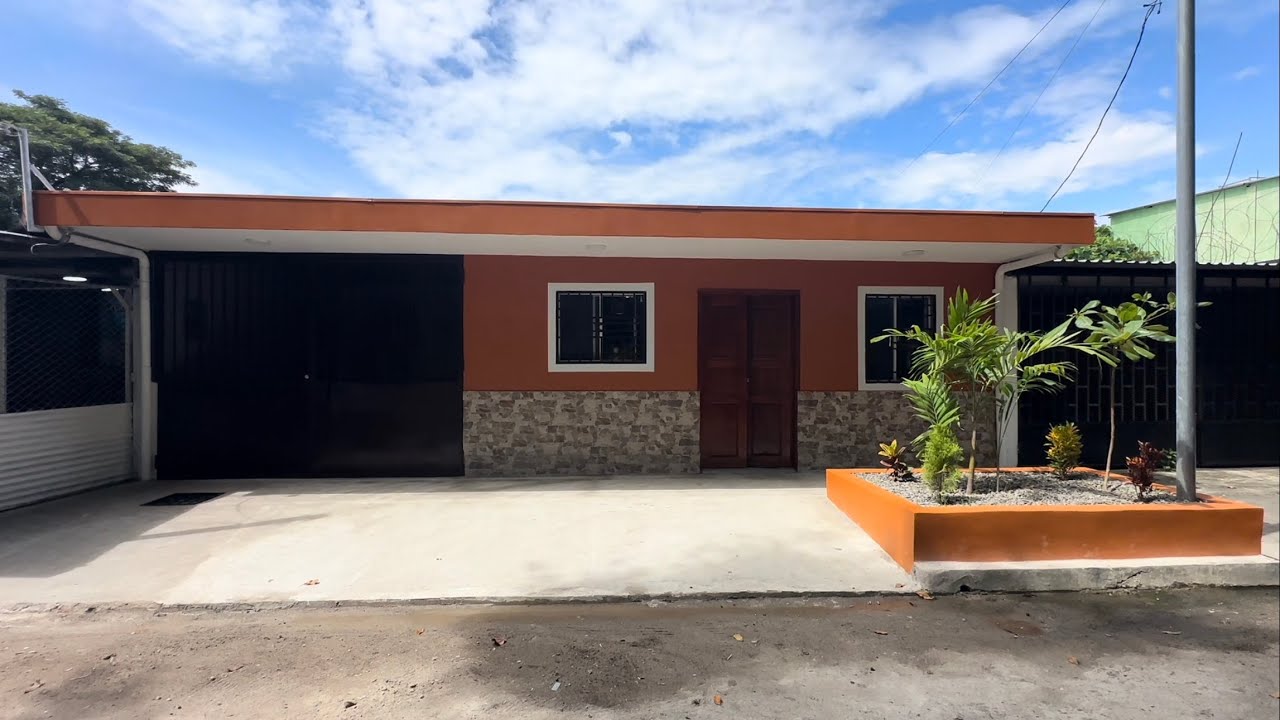 🔴VENDIDO🔴 Se Vende casa entre la Costa del Sol y el Aeropuerto $135,000.00