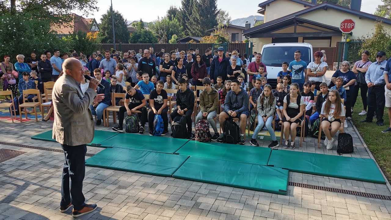 II. OŠ Žalec na prvi šolski dan prevzela nov kombi