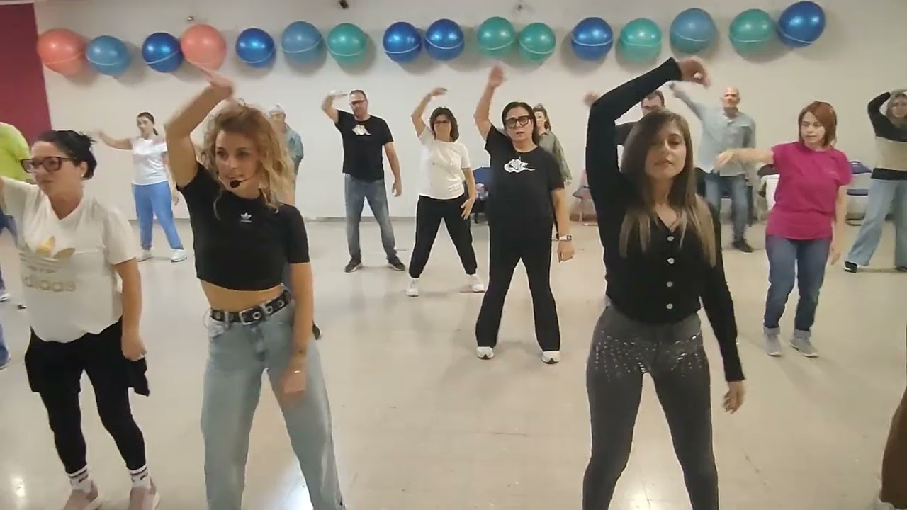 GOLDEN huntrix- Ballo di Gruppo - Coreografia dalla Maestra Arianna 