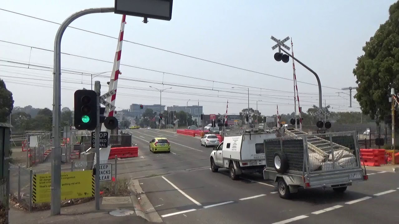 Toorak Rd Level Crossing, Kooyong (Before & After Upgrade)