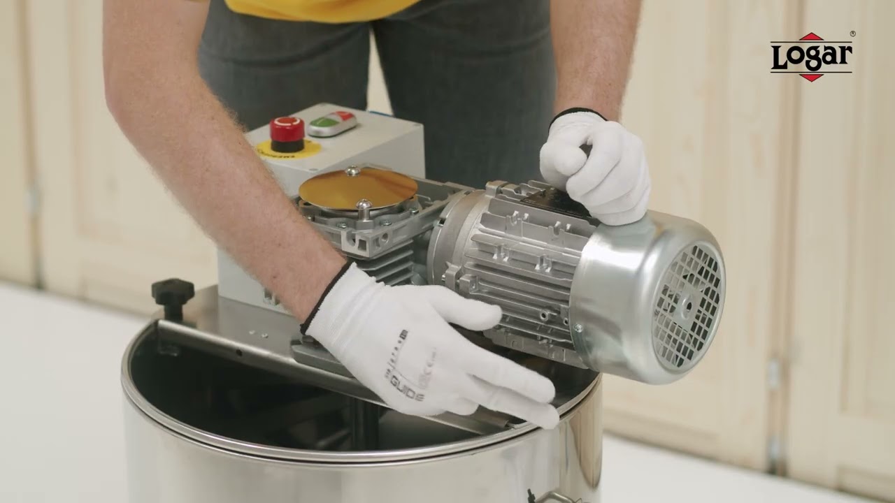 Honey creamer and mixer LOGAR, 100 kg, stainless steel with heating (art. 7175, 7176)