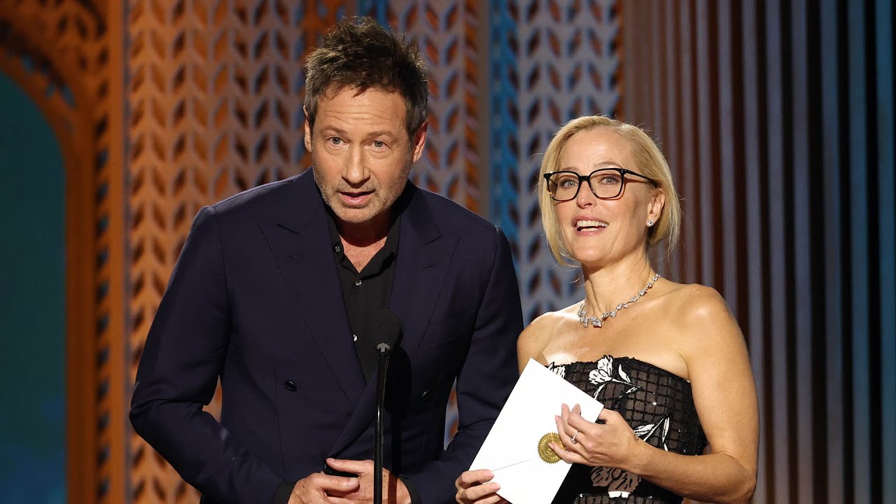 SAG Awards: David Duchovny and Gillian Anderson Have X-Files REUNION!