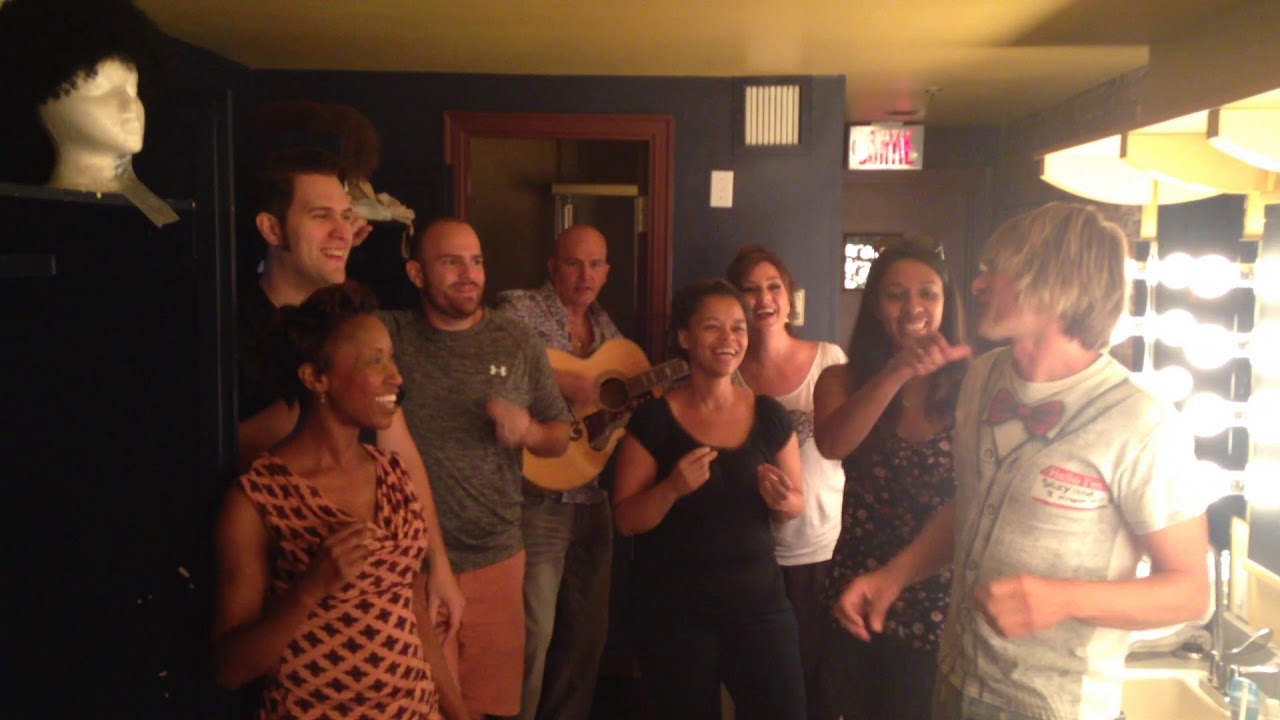 Choristes Elvis Experience Unplugged = Baby what you want me to do