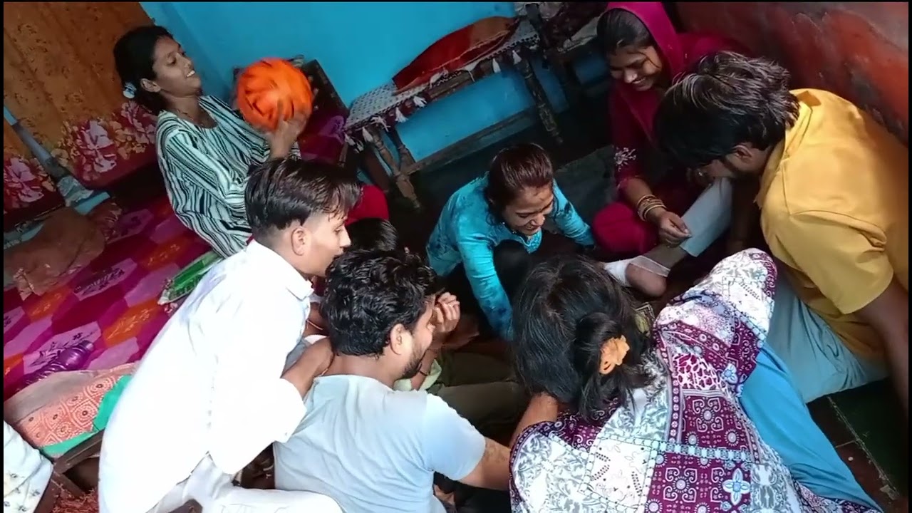 Har ghar ki kahani 😁 #ghar #support #family #viwes 
