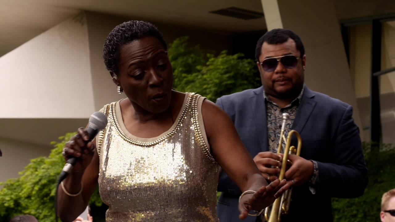 Sharon Jones & The Dap Kings - 100 Days, 100 Nights (Live on KEXP)
