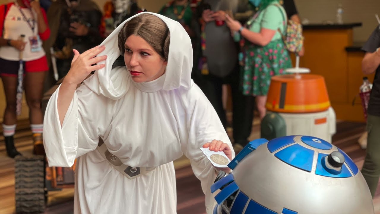 Droids at Dragon*Con 2021