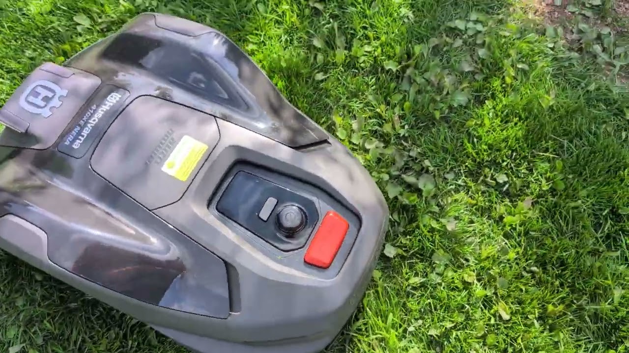 Husqvarna Mähroboter 410XE Nera EdgeCut - und erklärt was EdgeCut bedeutet, mit oder ohne Kabel?