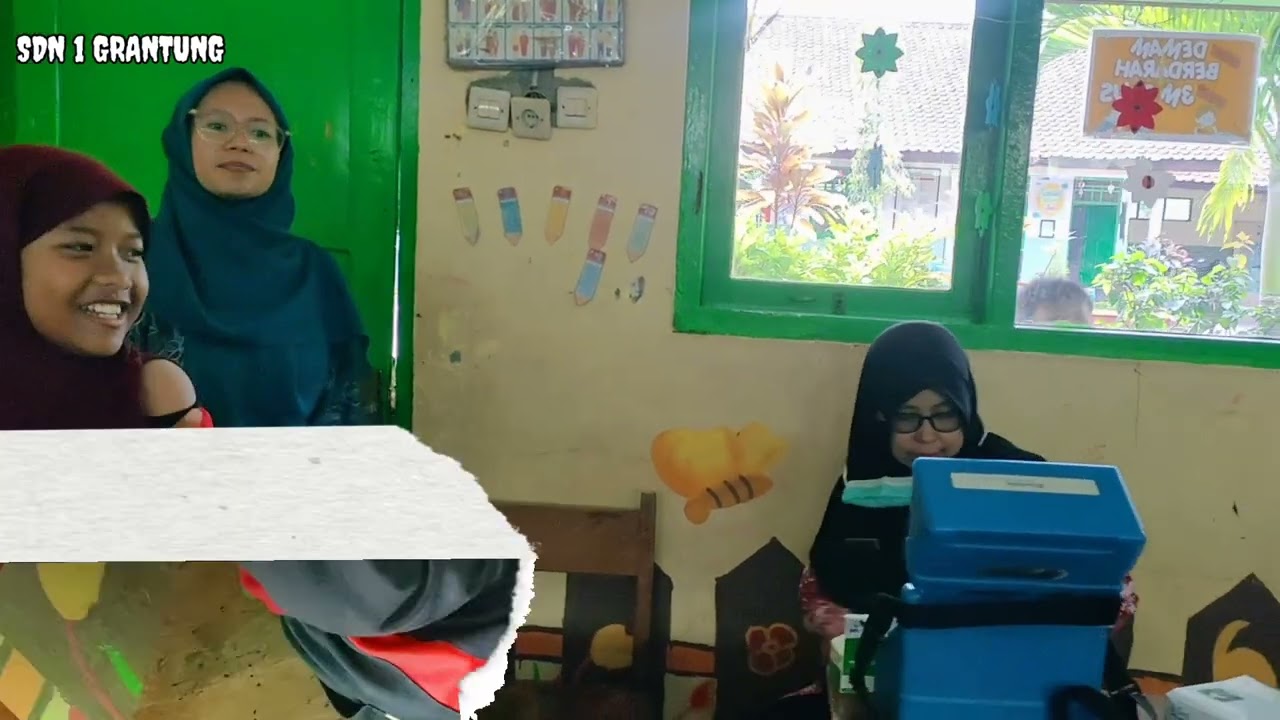 KEGIATAN IMUNISASI DT&TD KLS 1,2&5 DILAKUKAN PETUGAS PUKESMAS KRMONCOL PURBALINGGA 