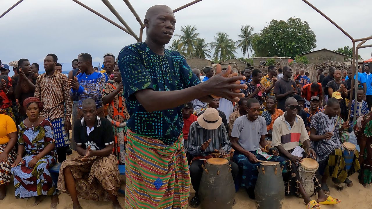 Agbadza Dance - Music and Dance peformance by Volta Region 🇬🇭 men and women!