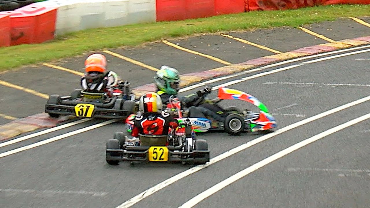 Kids on slicks as rain falls... HUGE Race lead disappears! Micromax UK 2021, Rd 3, Heat 1.