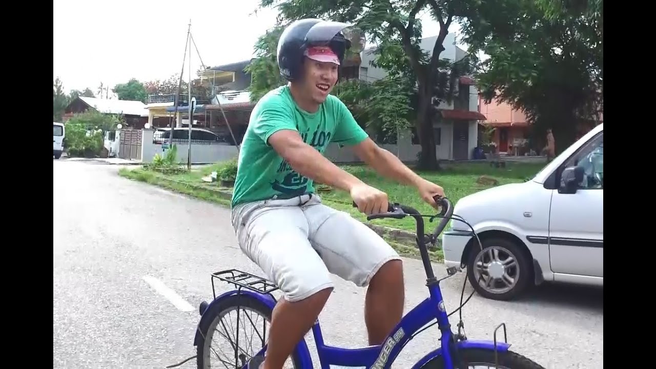 小铭学脚踏车 XIAO MING LEARNS HOW TO CYCLE