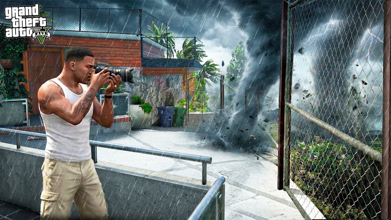 GTA 5 : Franklin Defend His House Against Biggest Tornado Storm In Los Santos! (GTA 5 Mods)