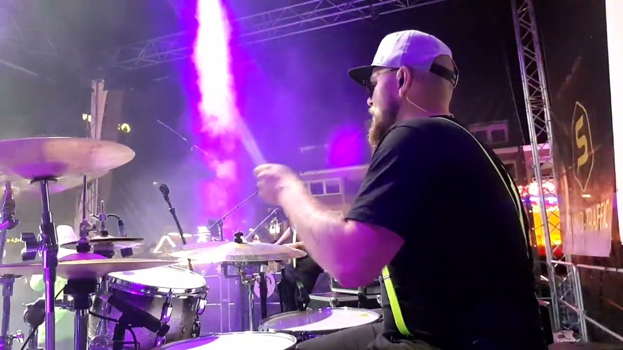 Shutup and dance - Walk the Moon | Hannes Lehmann Drumcan | Coverband Hafenfest Emden 2023