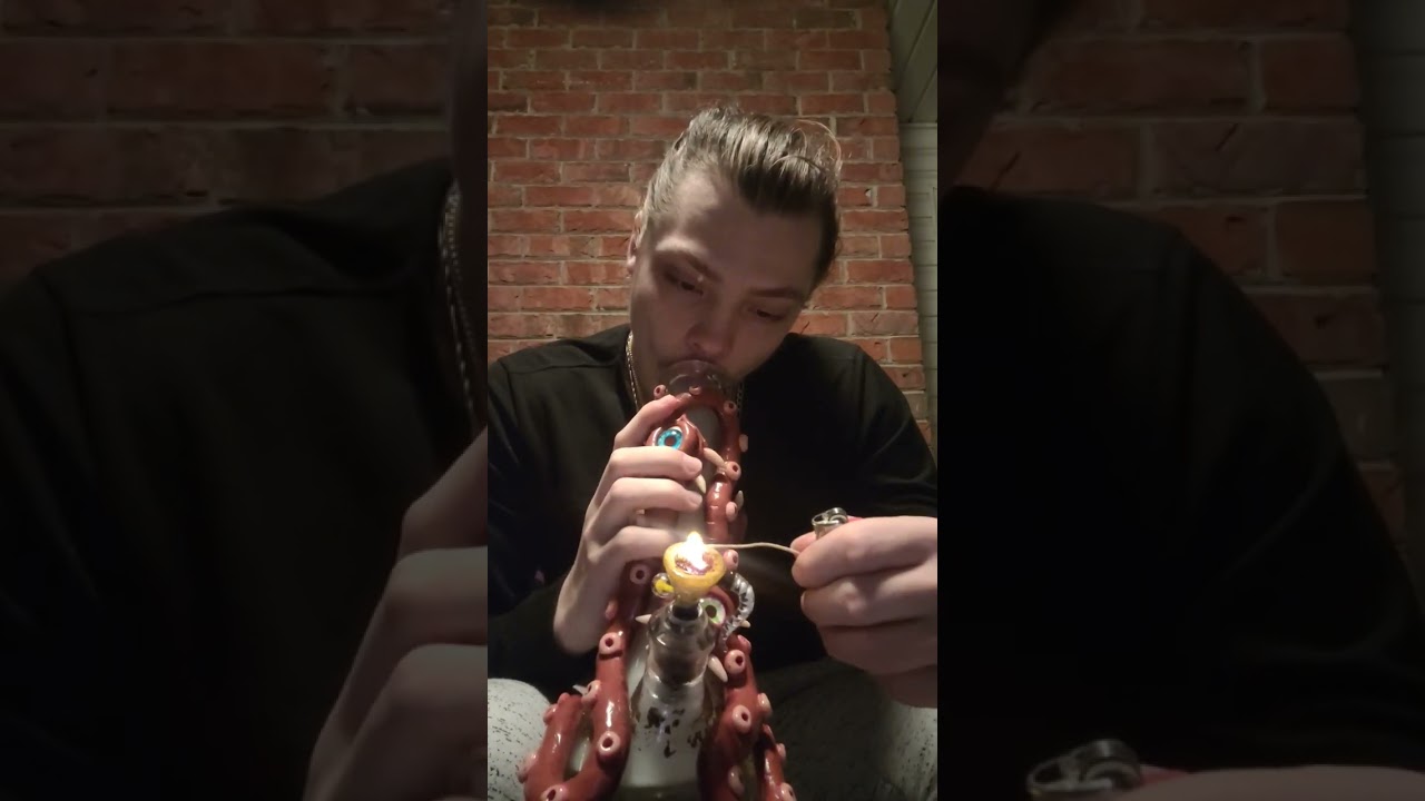 Monster Bong rip 194 #bong #420 #hemp #smoke #big #monster #eminem