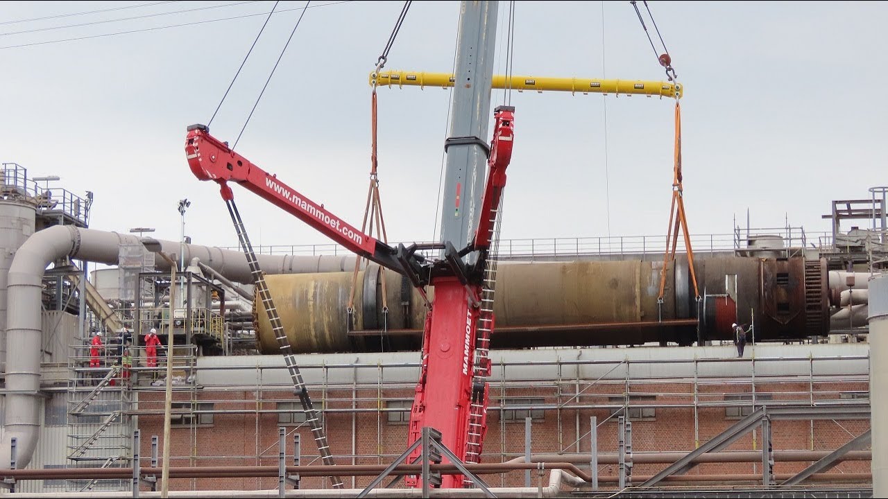 LIEBHERR LTM 11200-9.1 von MAMMOET beim Ausbau einer 130t Heiztrommel