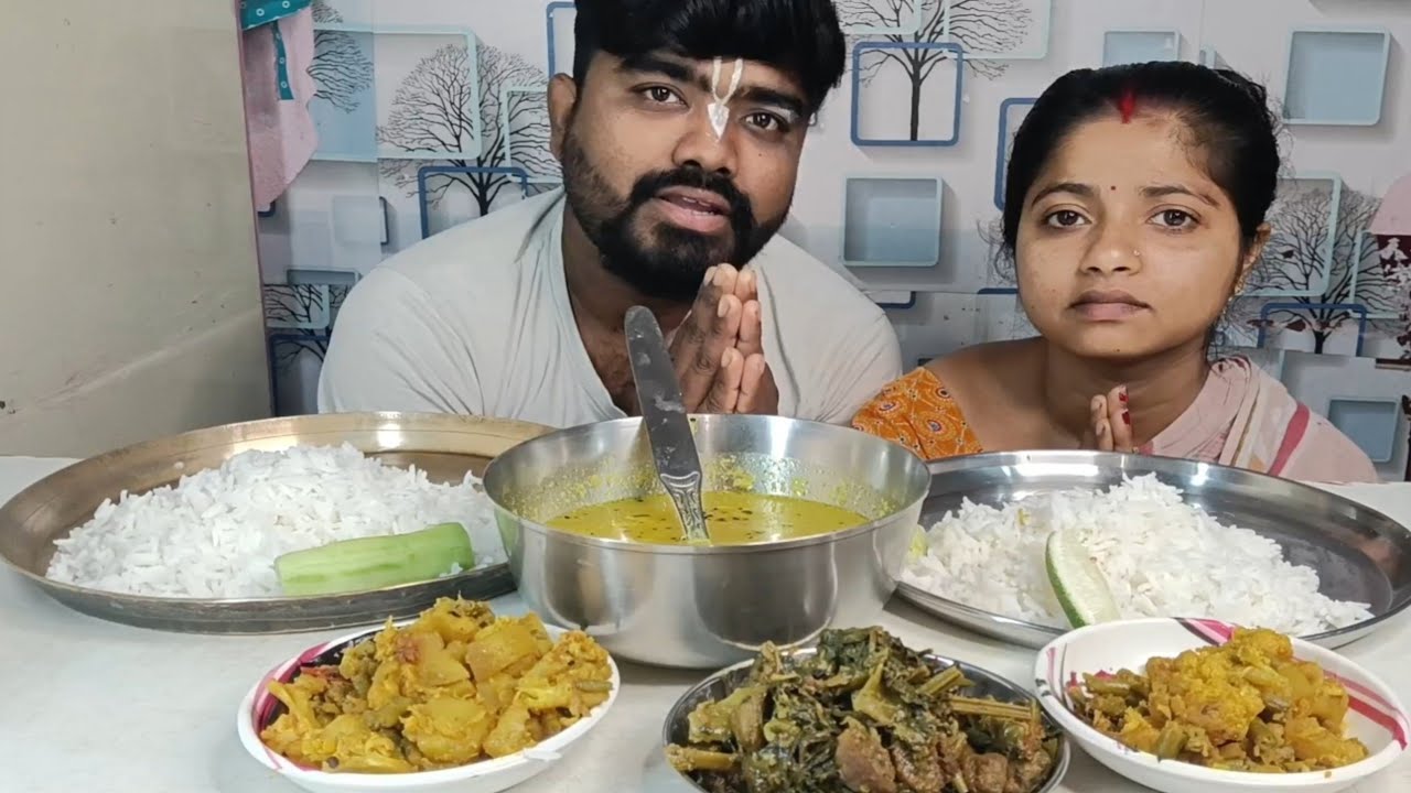 TODAY'S EATING DAL MIX CHOCHORI SHAK INDIAN EATING SHOW BENGALI VEG FOOD EATING HOME MADE VEG FOOD 