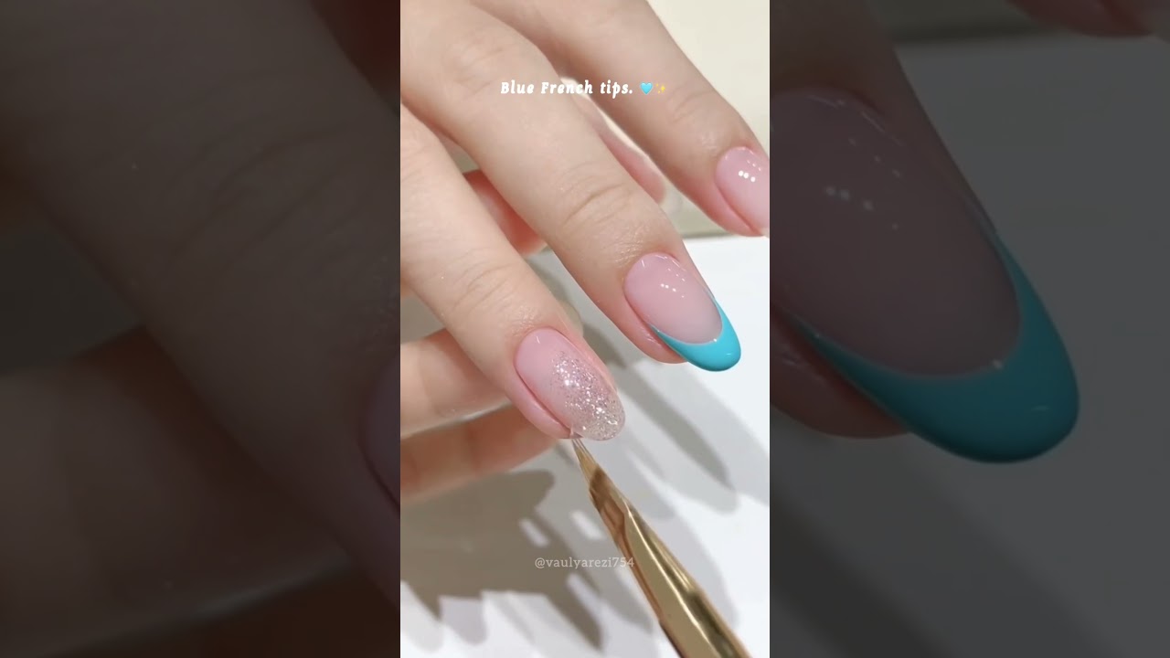 Nail Art!! Niebieskie francuskie końc&oacute;wki. 🩵✨ #frenchnails #bluenails #glitternails #fyp