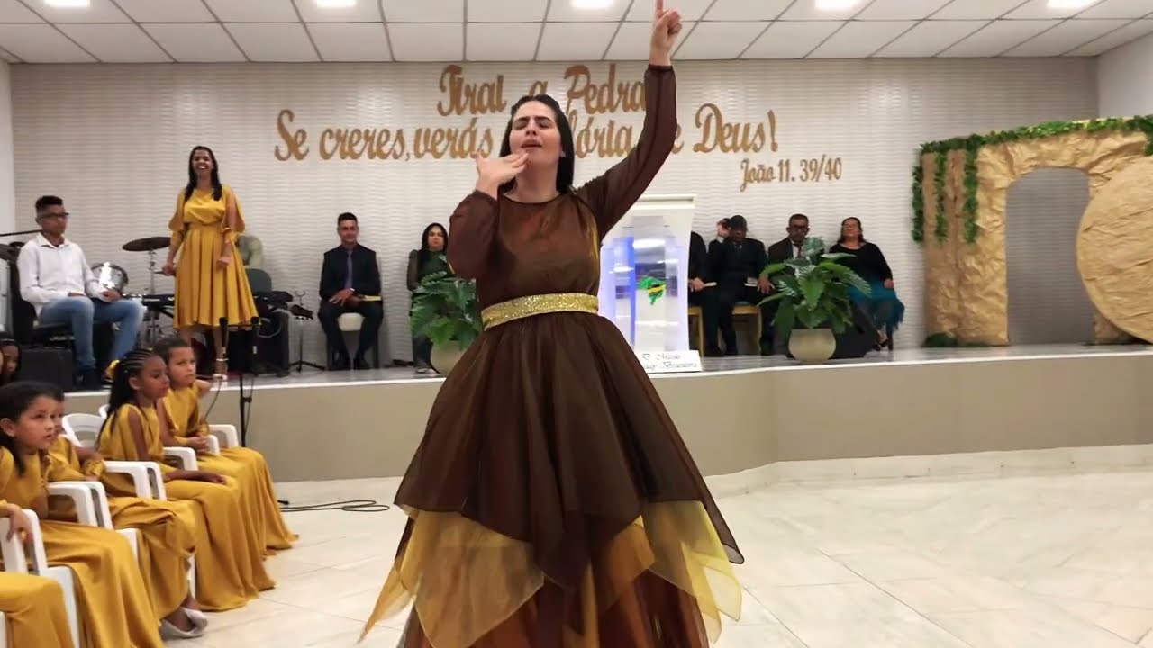 CANTANDO NA GUERRA | Dançando com Deus-Amanda Andrade.
