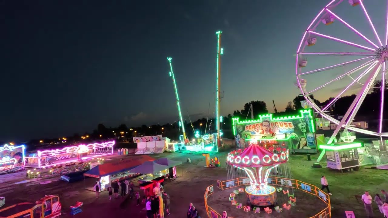 Karuzela Booster (Lunapark Jan Novy) On ride 1 - Łeba - Lipiec 2025