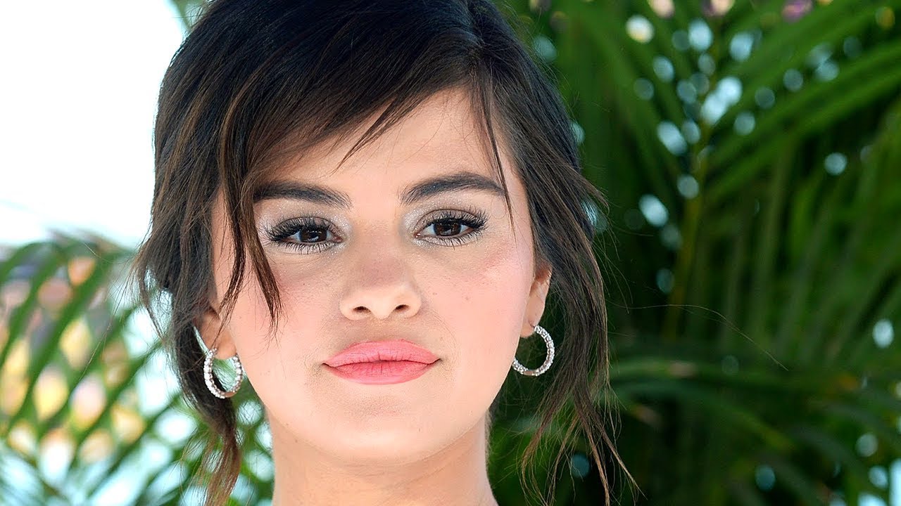 Selena Gomez Spotted Drinking After Justin Bieber Confirms Engagement | Hollywoodlife